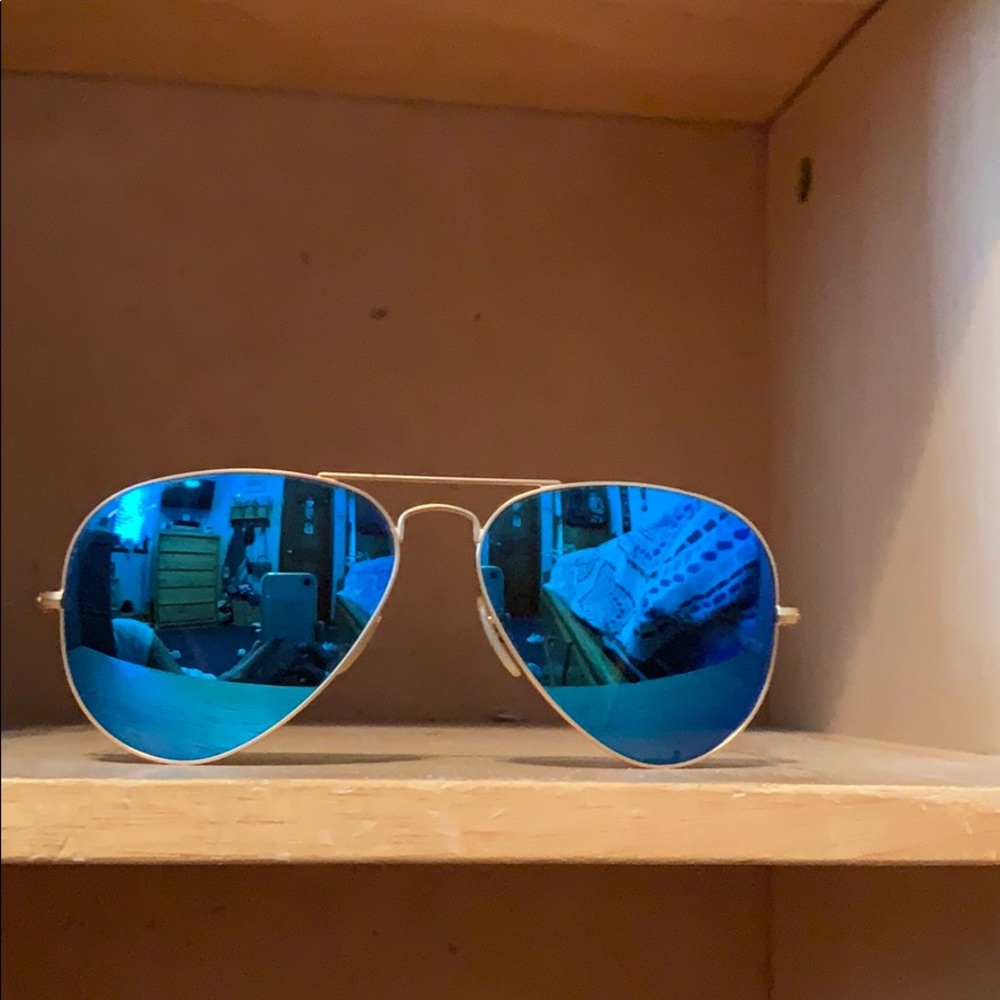 Ray bans - Picture 1 of 2